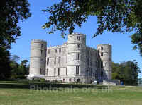 lulworth-Castle.jpg (35483 bytes)